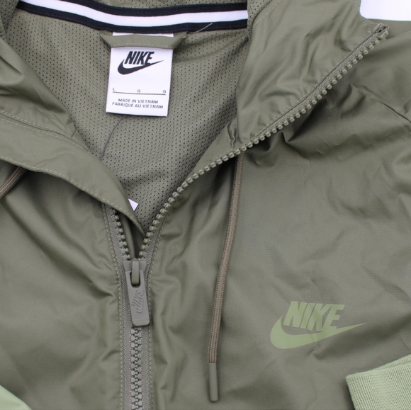 NWT Nike Men’s Track Suit Set Jacket & Joggers Size L - Picture 11 of 15